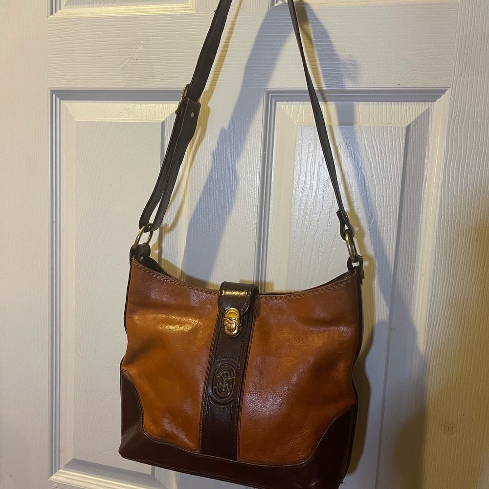 Marino Orlandi vintage leather tan &brown medium shoulder bag gold tone accents
